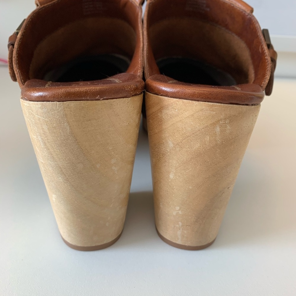 Madewell Kiltie Clogs, Size 8 - Picture 4 of 6